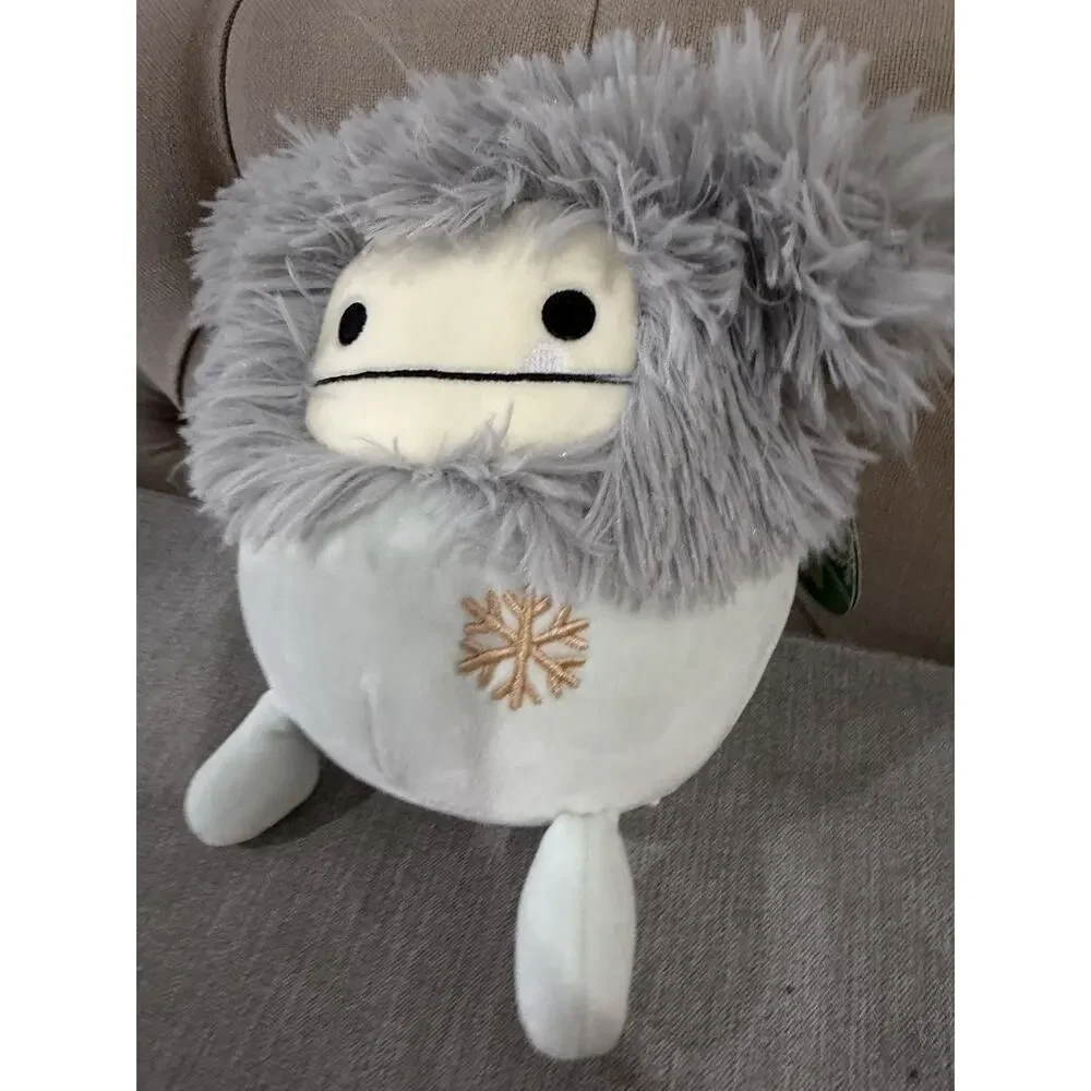 Squishmallows Evita Winter Bigfoot‎ Plush Snowflake Holiday